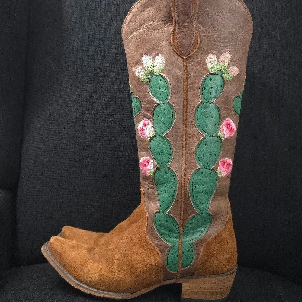 Junk Gypsy by Lane Hard to Handle Cactus Flower Snip Toe Boots- Size 7 1/2 - Picture 1 of 16